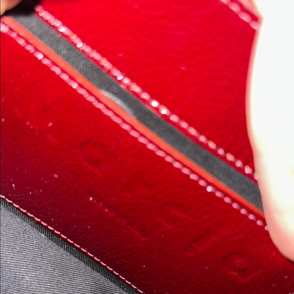 SMALL GLOSSY CHERRY - Red Shoulder Bag - Picture 12 of 16